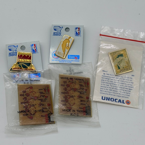 Vintage NBA Team Pins lot Sacramento Kings‎ NBA Logo Athletics USA Dream Team